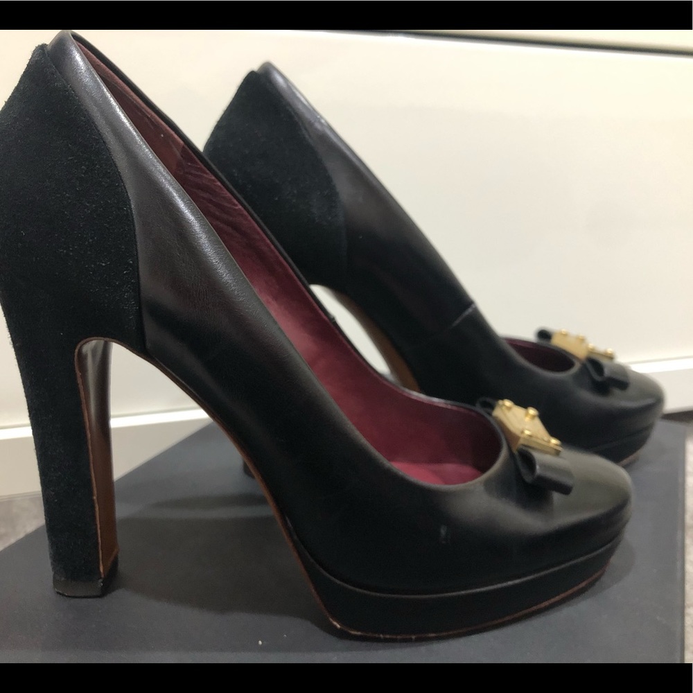 Marc by Marc Jacobs pumps.